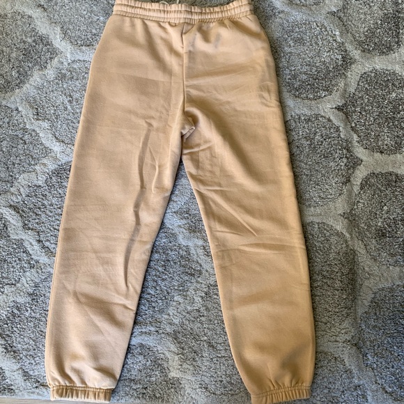 Soft Large Women’s Sweats - Picture 2 of 2